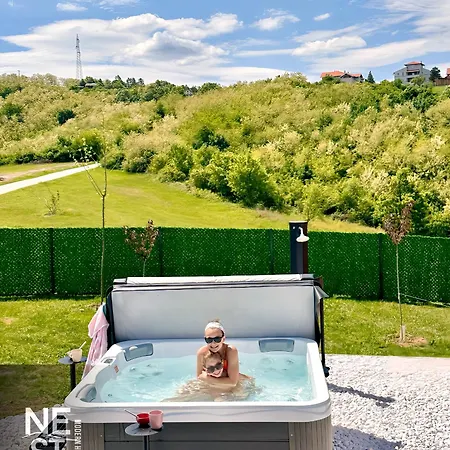 Rent A Nest Holiday home *