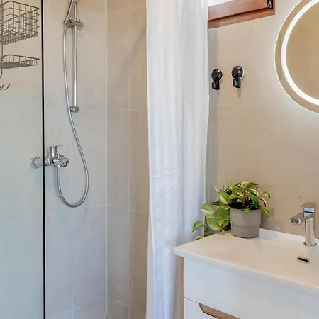 Rent A Nest Holiday home