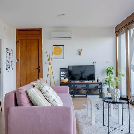 Rent A Nest