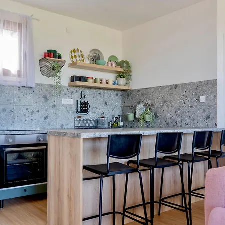 Rent A Nest Holiday home *